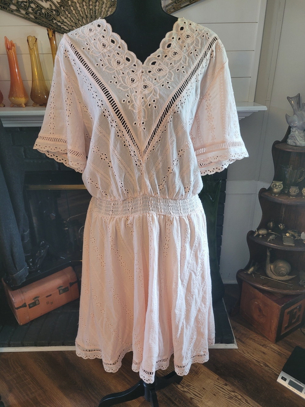 Stellah Blush Pink Eyelet V-Neck Dress